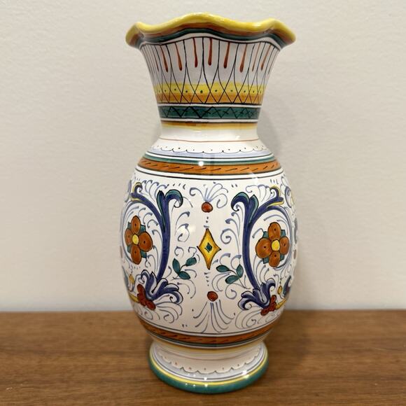Ricco Deruta by CAMA Italy Vase 8" Scrolls Hand Painted Italian Fluted Rim - Picture 2 of 9